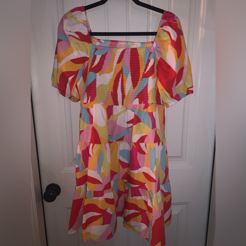 Women’s Summer Dress, Brand New Boutique, multi color. Smoke free pet free. Cute